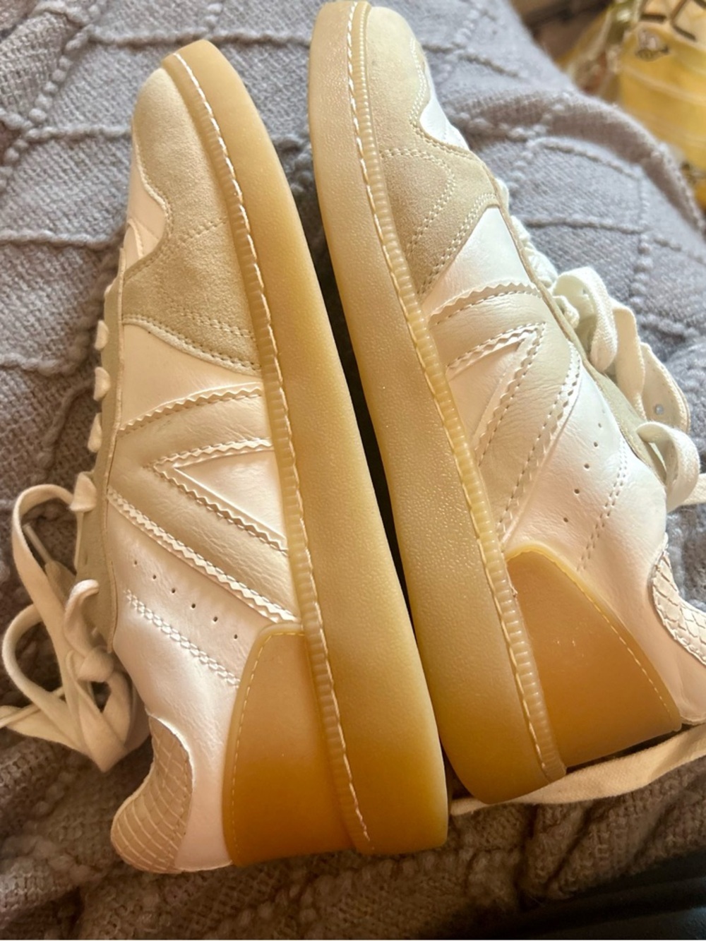 Women's MIA casual sneaker; white/cream; size 8 NWOT - Picture 6 of 6